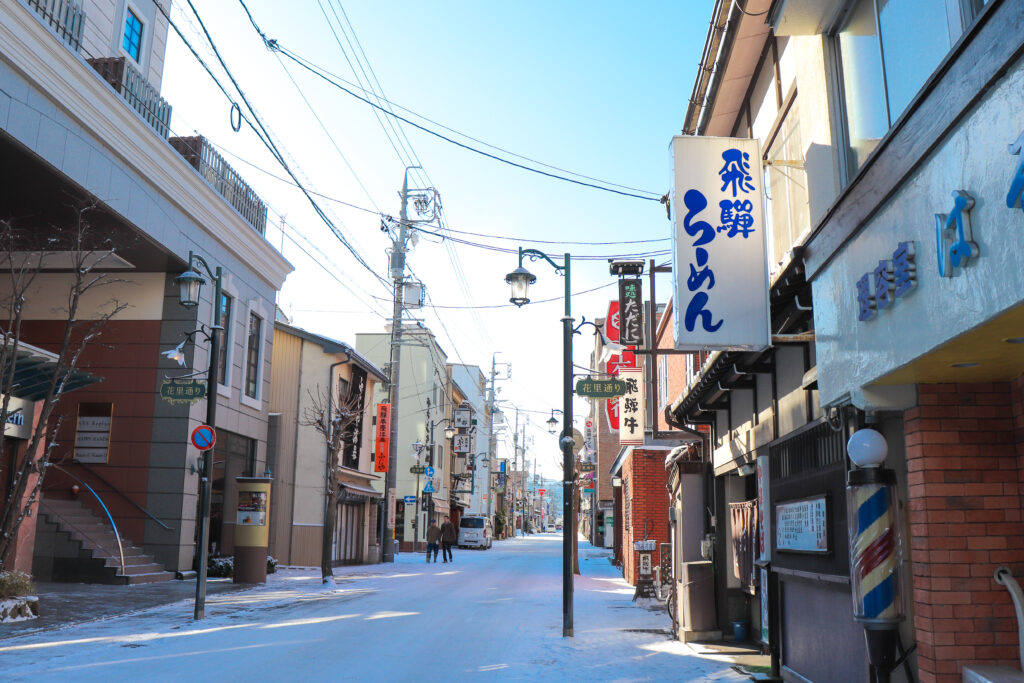 나고야에서 시라카와고 가는 법. 버스 투어 다카야마 아침 풍경